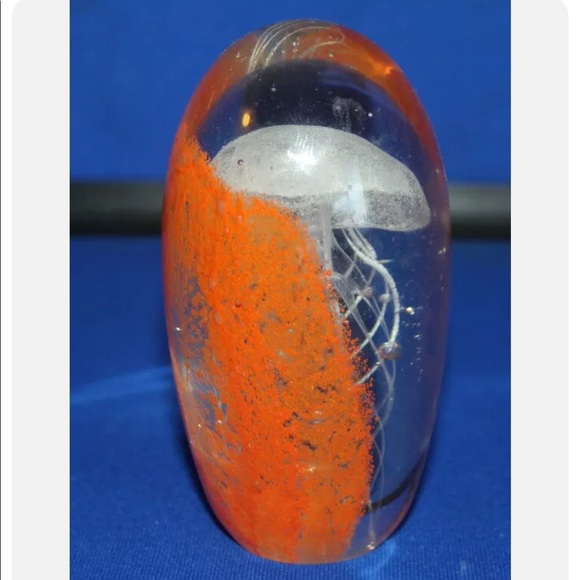 Gorgeous Murano Paperweight Jellyfish - Picture 3 of 3